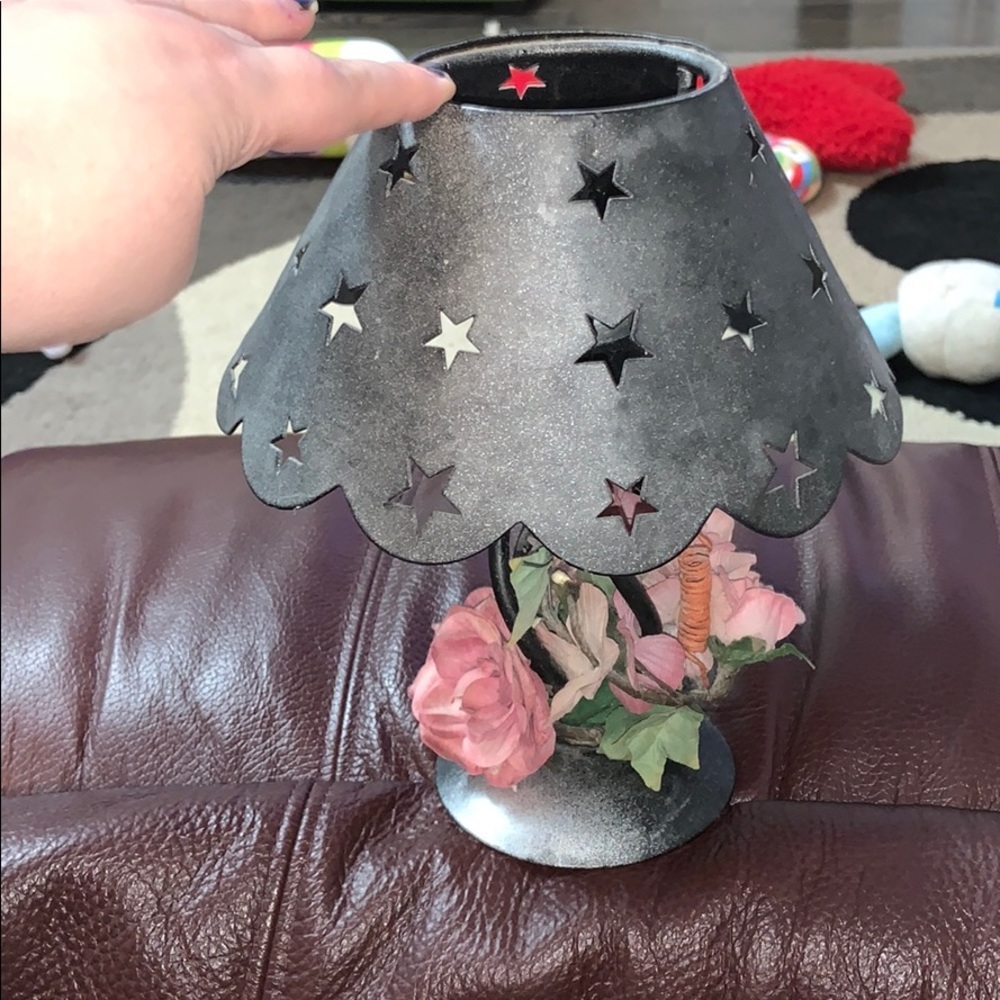 Lamp tea light holder
